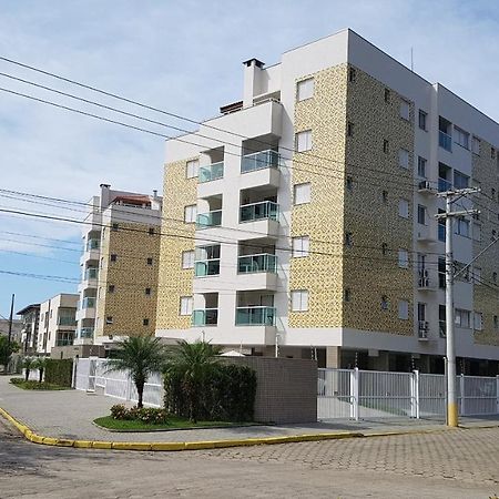 Apartamento Avenida Wilson Ubatuba Luaran gambar